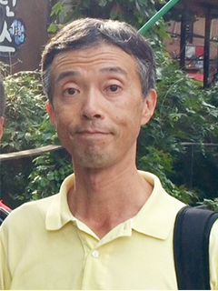 教員
